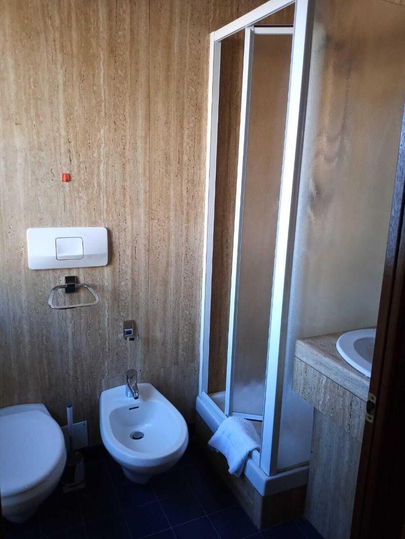 Hotel Socrate Lavena Ponte Tresa Bagian luar foto