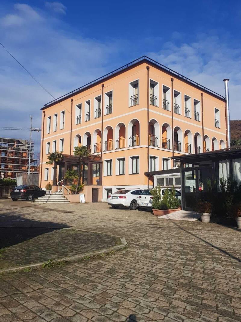 Hotel Socrate Lavena Ponte Tresa Bagian luar foto