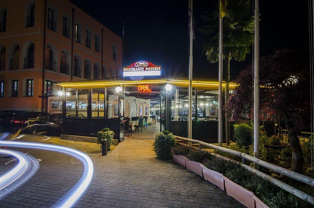 Hotel Socrate Lavena Ponte Tresa Bagian luar foto